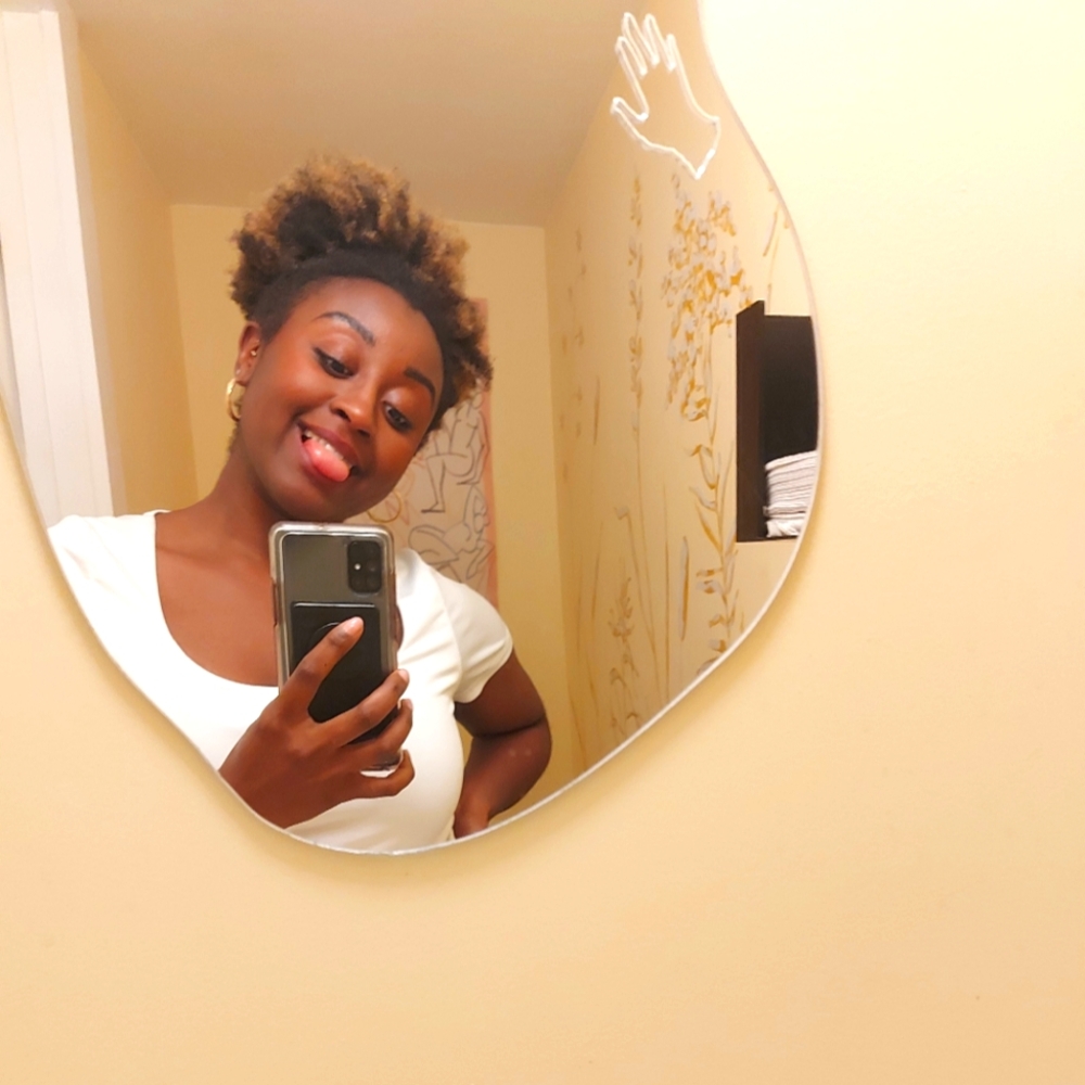 Meet your Posher, Queen